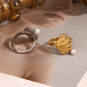 Elegant 18K gold plated stainless steel scallop ring with pearl and cubic zirconia