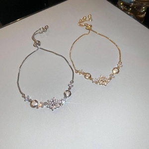 Adjustable zircon flower bracelets in silver and gold plating with snowflake charms