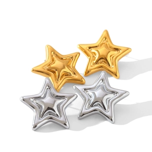 Minimalist gold and silver 3D star-shaped stud earrings in polished stainless steel