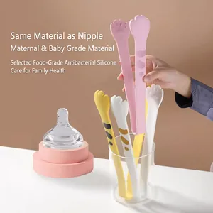 Cute cat paw silicone food tongs made of food-grade antibacterial material for BBQ and bread