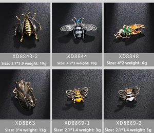 Detailed size and weight specifications for various insect bee brooches and pins