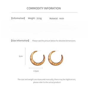 Size chart showing resin hoop earrings weight 10.6g and dimensions 5cm by 4.5cm