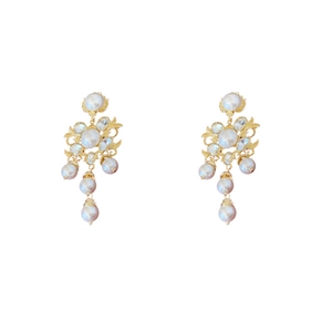 Vintage court style gold earrings with flower diamond inlay and pearl tassels for women