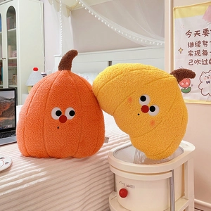 Plush cartoon pumpkin throw pillows made of soft sherpa fabric for home sofa decor