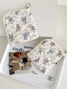 Porte-monnaie En Coton Matelassé Imprimé Fille Dessin Animé Pochette Portable Pour Serviettes Hygiéniques Mini Organisateur
