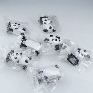 Mechanical wind-up panda toy in individual OPP plastic bag packaging with rotating key