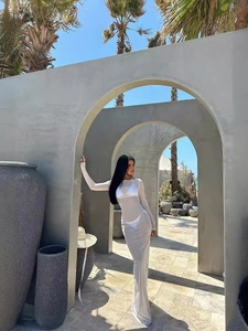 Robe longue sexy en mesh blanc transparent à manches longues pour la plage et l'été
