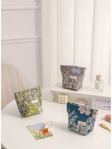 Floral Jacquard Cosmetic Bag Women Portable Small Makeup Storage Pouch Mini Travel Toiletry Bag With Metal Flower Zipper