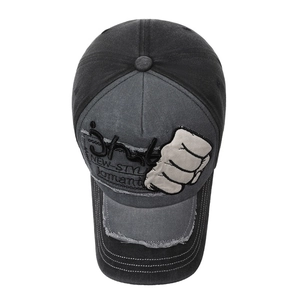 Casquette de baseball en jean délavé vintage avec broderie poing et bords effilochés