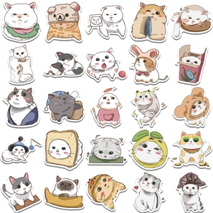Set aus 25 handgezeichneten Cartoon-Katzenaufklebern in verschiedenen süßen Stilen