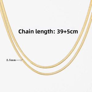 Detail of 2.5mm gold flat snake chain necklace with 39+5cm length measurements
