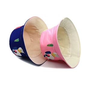 Chapeaux de soleil pour enfants bleu marine et rose avec imprimés chien et panda mignons