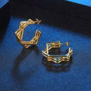 Modern gold-plated multi-layer interlocking hexagonal hoop earrings for women