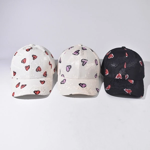 Unisex heart baseball cap set in three colors with unique lace texture and graffiti design