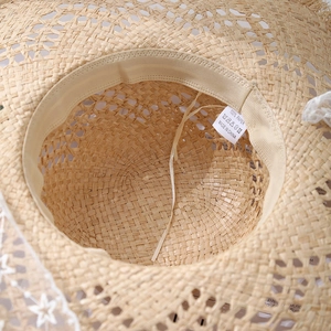 Chapeau de soleil en raphia tissé à la main, large bord, bandeau et dentelle étoilée, 100% papier