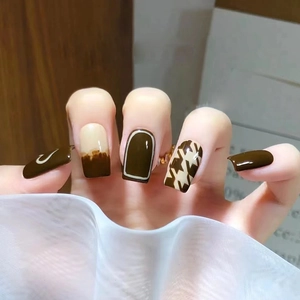 Brown Coffee Heart Plaid Press On Nails Short Square Artificial False Nails Chic Sweet Style For Women Daily Decoration