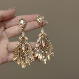 Luxurious Water Drop Dangle Earrings With Rhinestones And Silver Earring Post Palace Retro Style Jewelry For Women