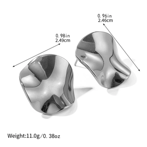 Detailed size and weight specs for silver irregular wavy earrings in polished steel