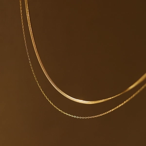Minimalistische Doppellagige Schlangenknochenkette 18K Vergoldet Titanstahl O-Kette Layering Schmuck Für Damen Täglich