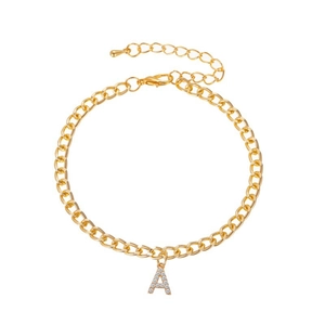 Bracelet de cheville doré à maille gourmette avec pendentif lettre A serti de strass
