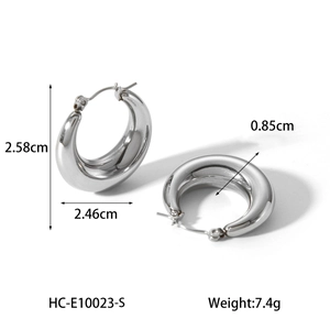 Detailed size chart for silver chunky hollow earrings with weight and measurements