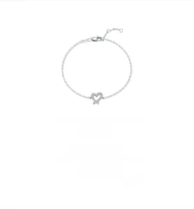 Detail of S925 sterling silver heart bracelet with VVS1 moissanite and lobster clasp