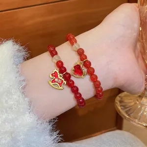 Ensemble de bracelets en perles d'agate rouge style chinois avec pendentif cheval doré