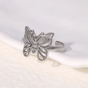 Eleganter verstellbarer Schmetterlingsring aus poliertem Edelstahl in Silber für Damen