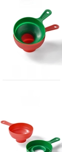 Dettaglio imbuti in silicone pieghevoli rosso e verde, resistenti da -40 a 230 gradi