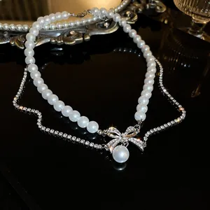 Collier Künstliche Perles Double Couche Avec Pendentif Nœud En Strass Élégant Chaîne De Clavicule Style Vintage Français Pour Femme