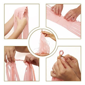 Tutoriel détaillé pour assembler des glands en papier rose pour décor de Noël
