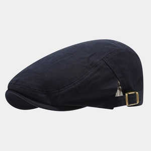 Casquette plate classique en coton bleu marine avec boucle réglable en laiton style rétro