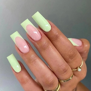 Press On Nägel Coffin Lang Hellgrün French Tip Glänzende Künstliche Falsche Fingernägel Für Frauen Maniküre