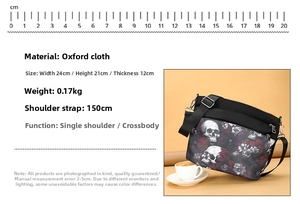 Details zur schwarzen Oxford-Tasche mit Totenkopfmuster und Maßen 24x21x12cm im Überblick