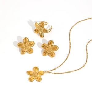 Elegant 18k gold plated stainless steel flower necklace earrings and ring jewelry set