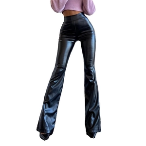 Pantalon évasé femme en similicuir noir à taille haute avec une finition brillante élégante