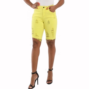 Short en jean jaune délavé pour femme avec déchirures et ourlet brut style streetwear