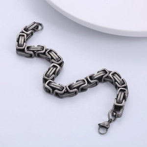 Classic 9mm men's Byzantine chain bracelet in antique silver stainless steel finish