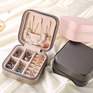 Portable PU leather jewelry box with zipper closure for rings and necklaces in three colors