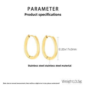 Detailed view of gold C-shaped geometric earrings with 20x17x3mm size annotations