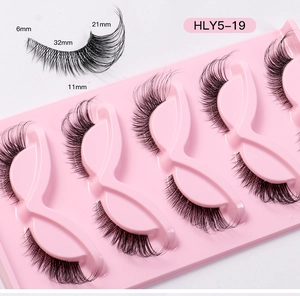 Detailed dimensions of HLY5-19 cat-eye false eyelashes showing length and band width
