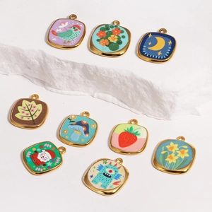 Pendentifs carrés en émail plaqués or 18 carats avec motifs de fruits et de nature