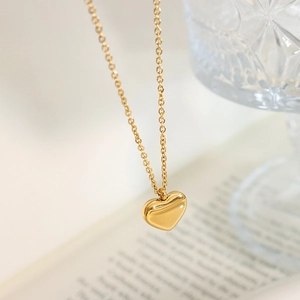 Polished 18k gold plated stainless steel heart pendant necklace with elegant chain link