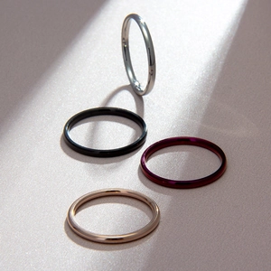 Minimalistische 2mm Titanstahlringe in Silber, Schwarz, Weinrot und Roségold-Finish