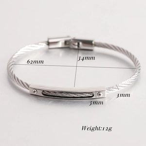 Detailansicht des 5mm Titanstahl-Kabelarmband mit 62mm Innendurchmesser Abmessungen