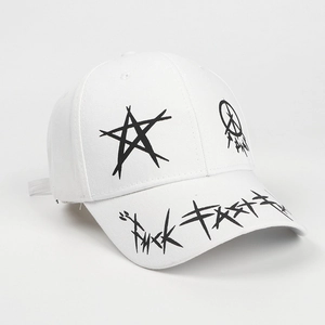 White graffiti baseball cap with black star embroidery and street style script patterns