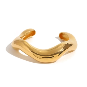 Minimalistische goudvergulde roestvrijstalen golvende open armband met glans