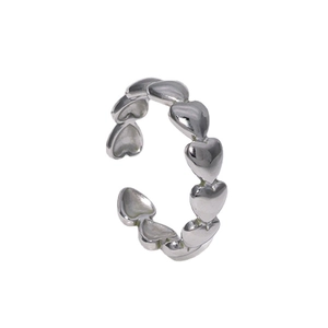 Minimalist silver heart-shaped titanium steel open ring for women with stylish linked hearts