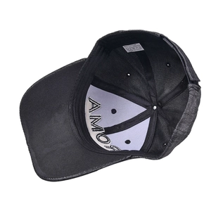 Vue intérieure d'une casquette de baseball rétro en coton délavé avec broderie ROMA