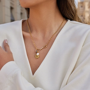 Collier en acier inoxydable doré 18K avec pendentif soleil, perle d'eau douce et cristaux